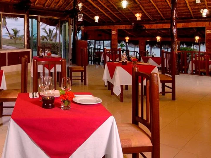 restaurante-dos-playas-min